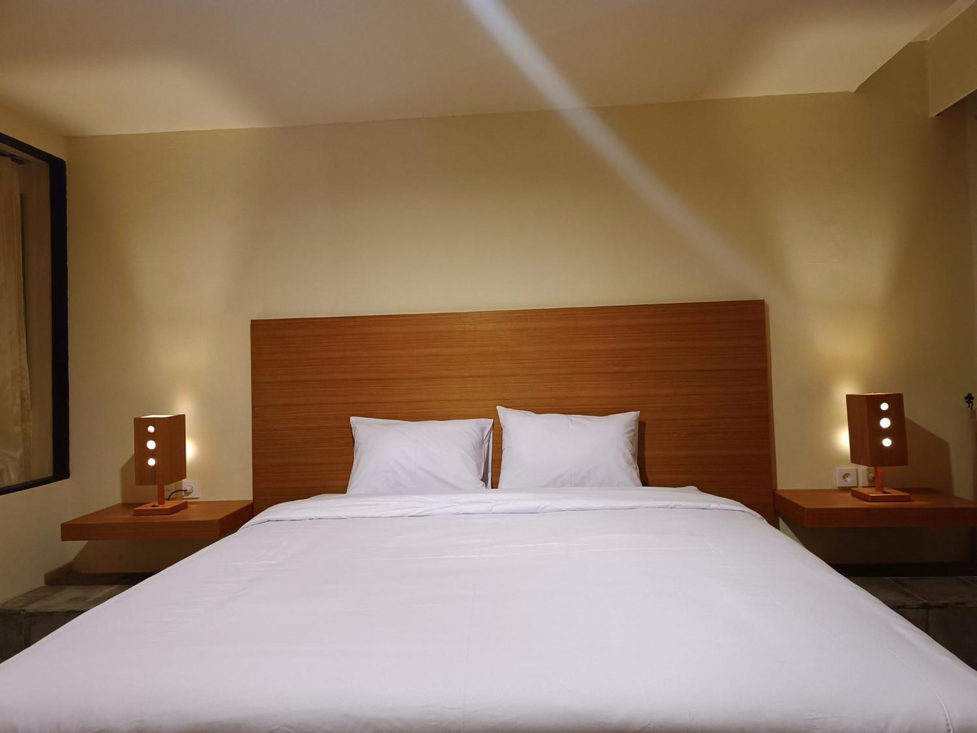 Kuta Living By Kamara Hotel Ngoại thất bức ảnh