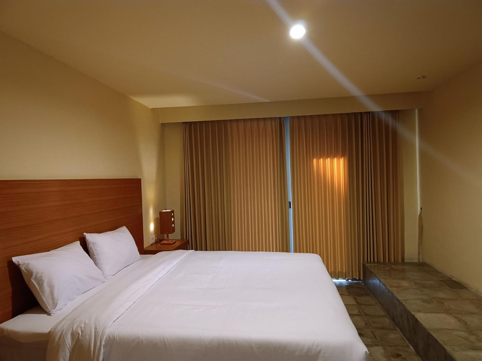 Kuta Living By Kamara Hotel Ngoại thất bức ảnh