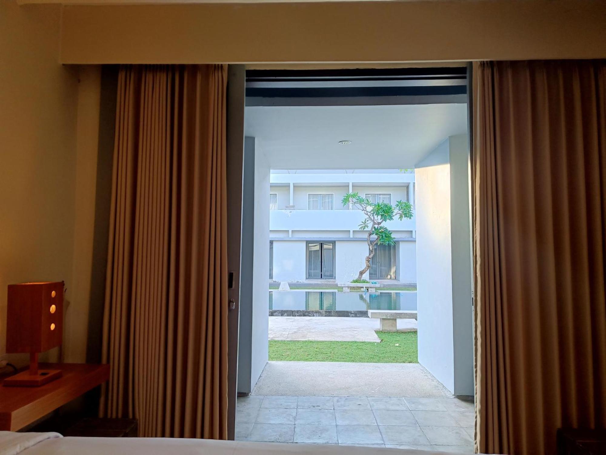 Kuta Living By Kamara Hotel Ngoại thất bức ảnh