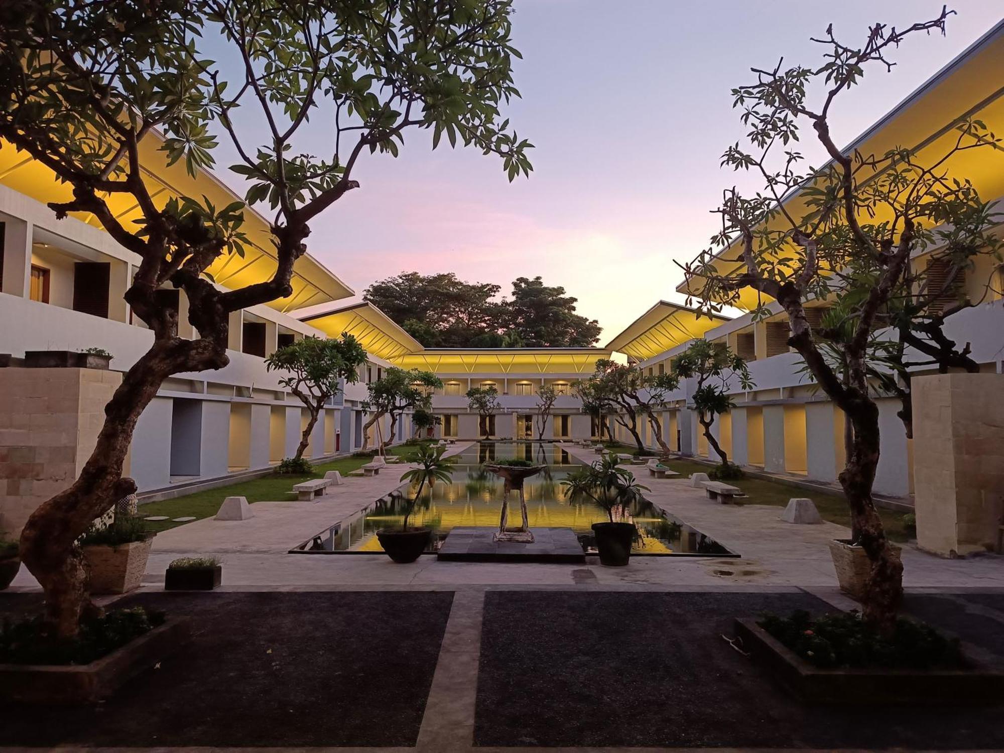 Kuta Living By Kamara Hotel Ngoại thất bức ảnh