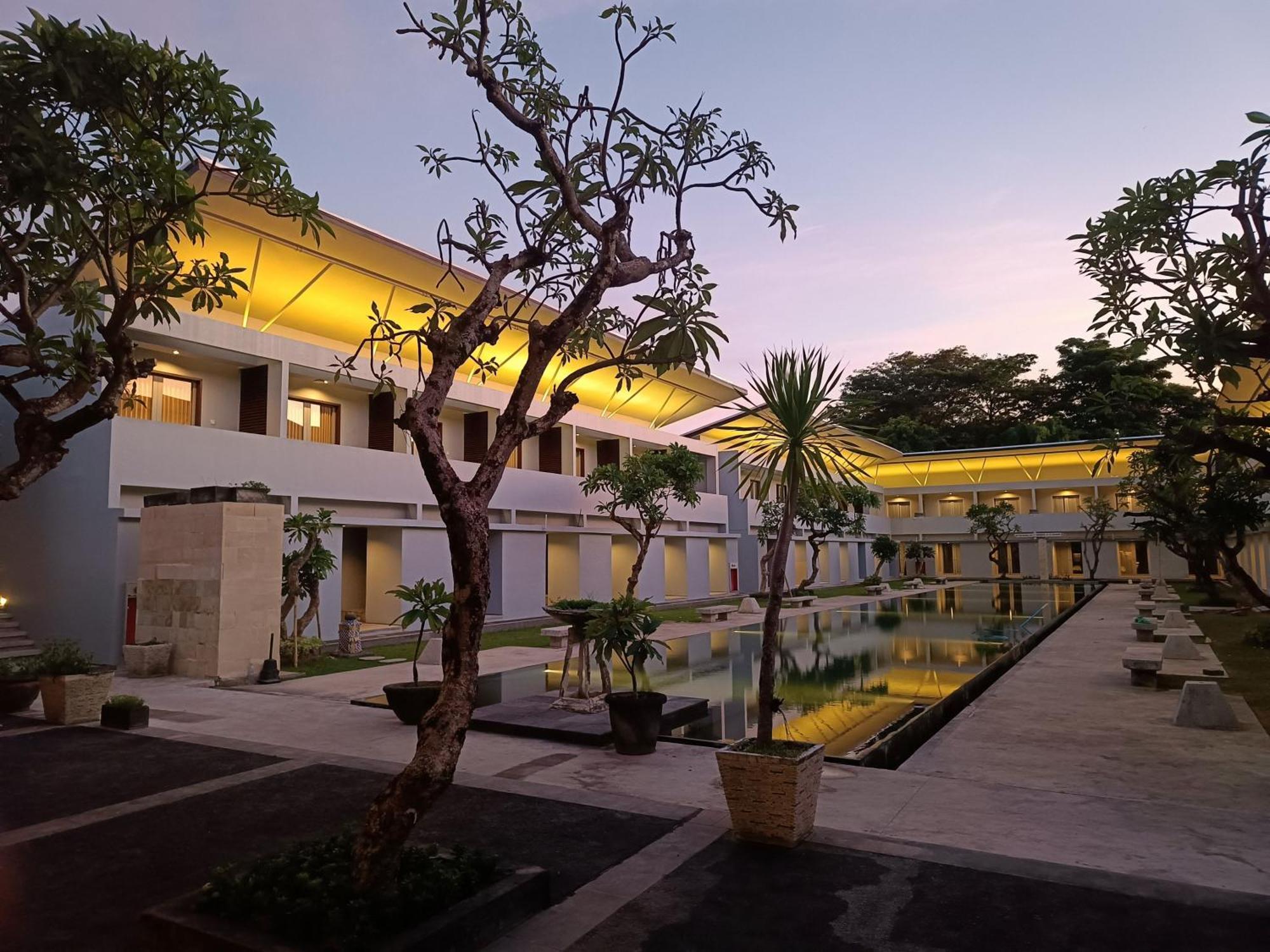 Kuta Living By Kamara Hotel Ngoại thất bức ảnh