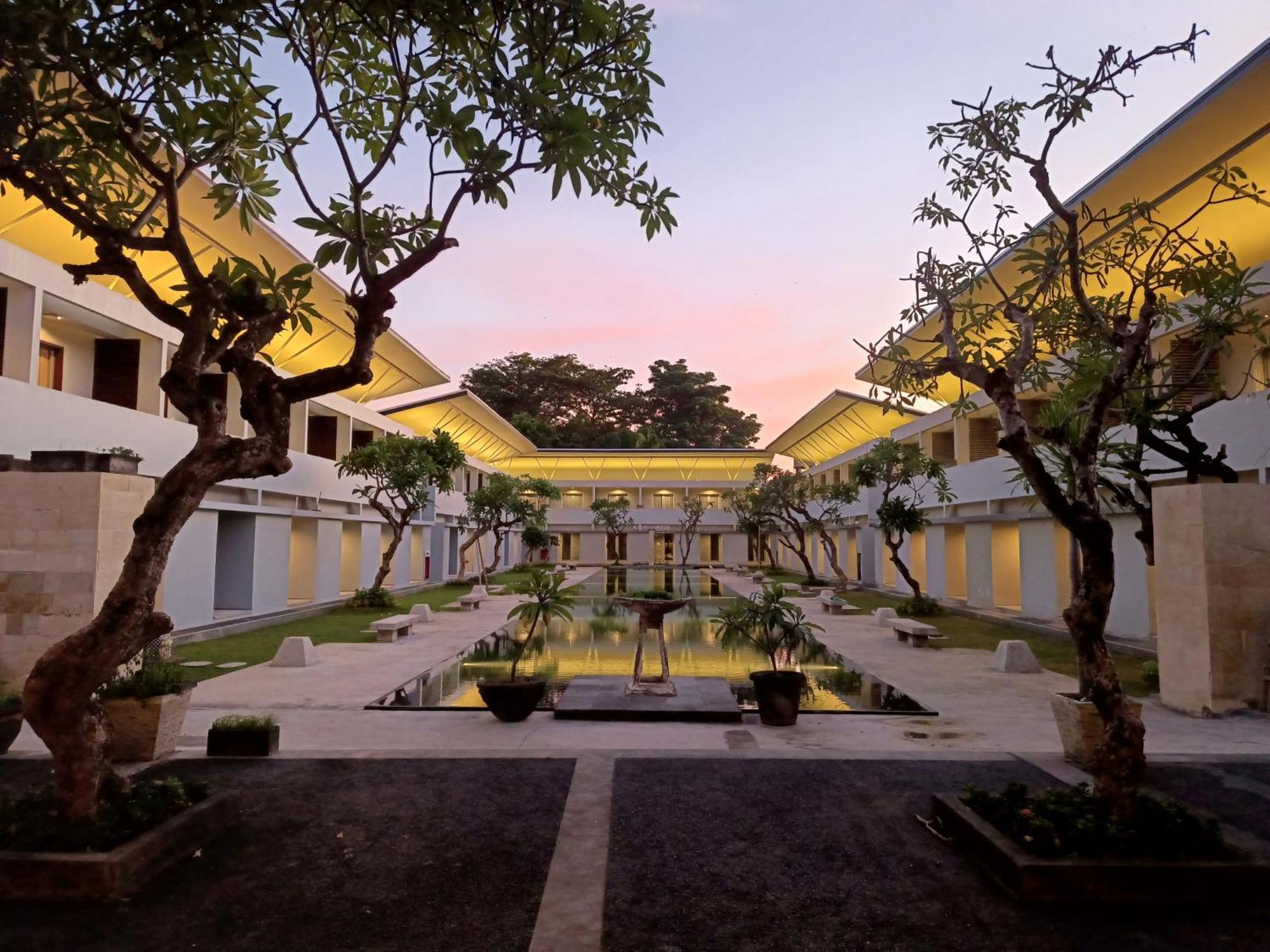 Kuta Living By Kamara Hotel Ngoại thất bức ảnh